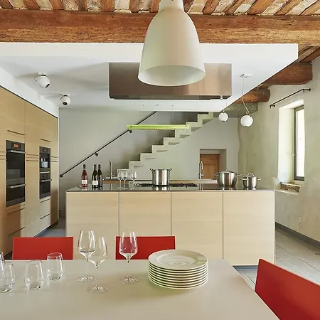 La Maison D'ulysse Small Luxury Baron